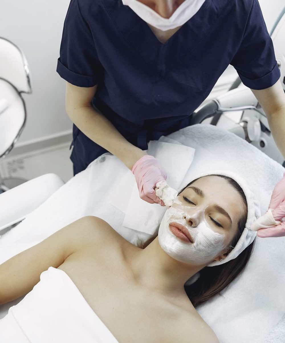 Sesión de LPG Endermologie en una cabina de Lumé Clínica Médico Estética